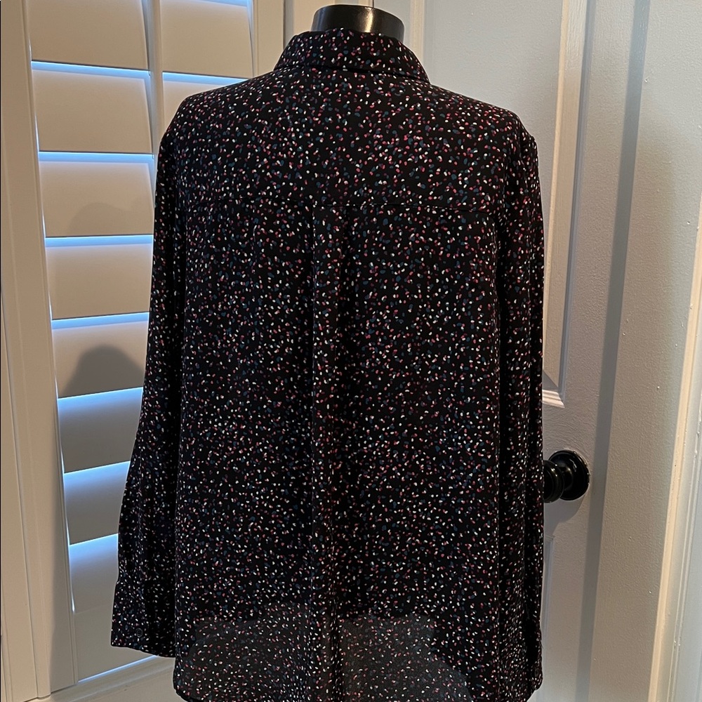 Button-Up Blouse - Picture 5 of 6